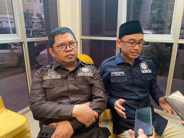 Ketua Umum DPP Apersi, Junaidi Abdillah dan Ketua DPD Apersi Jawa Timur, Makhrus Sholeh (istimewa)