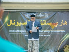 Rektor Unisma Drs. H. Junaidi, M.Pd., Ph.D. mengumumkan kenaikan gaji dan tunjangan bagi dosen serta karyawan.
