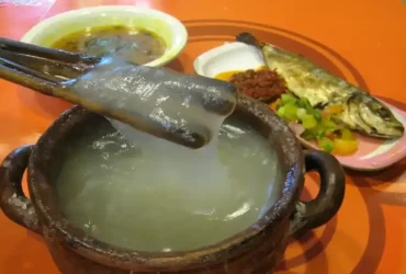 Ilustrasi: papeda kuah kuning, salah satu masakan khas Indonesia Timur (foto: wikimedia)