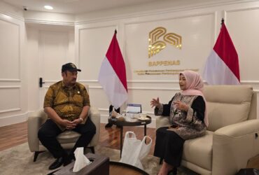Wabup Malang, Hj. Lathifah Shohib saat bertemu Menteri PPN atau Kepala Bappenas, Rachmat Pambudy (pro)