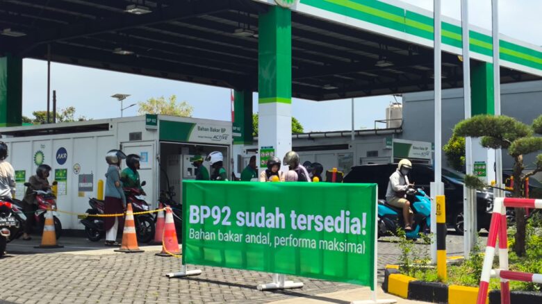 Antrean panjang di SPBU BP Jalan Panglima Sudirman Kota Malang (ist)