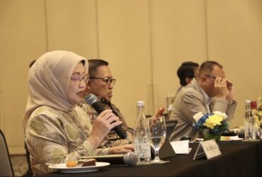 Wakil Bupati Malang, Hj. Lathifah Shohib saat rapat koordinasi lintas sektor di Jakarta (pro)