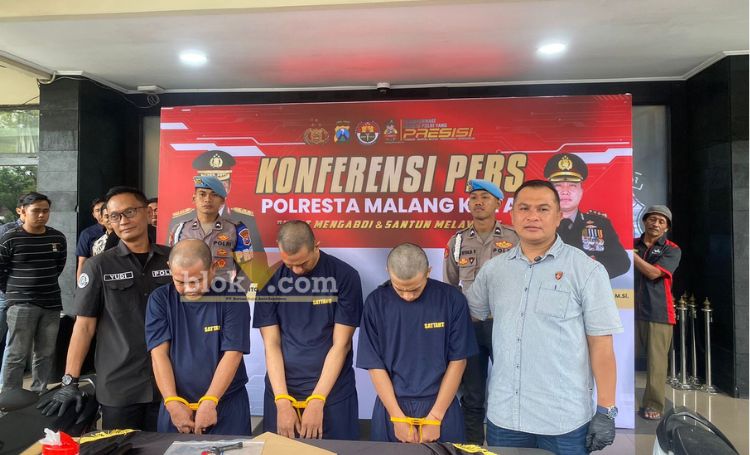 Rilis penangkapan pelaku curanmor di Mapolresta Malang Kota, Jumat (28/11/2025). (blok-a.com/M Berril Labiq)