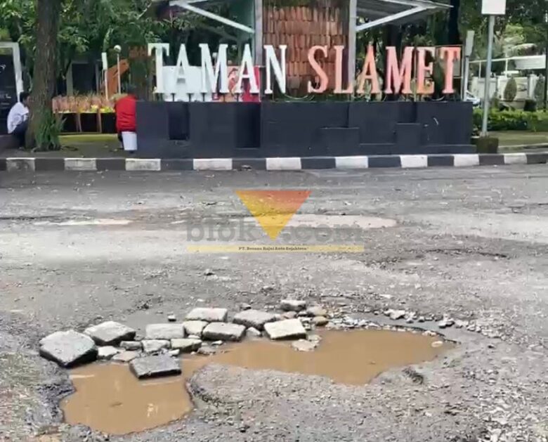 Butuh Anggaran Besar, Jalan Taman Slamet Tak Akan Diperbaiki Tahun ini