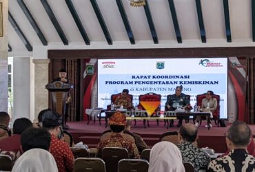 Bupati Malang, HM Sanusi saat kegiatan rakor program pengentasan kemiskinan (blok-a.com / Yogga Ardiawan)