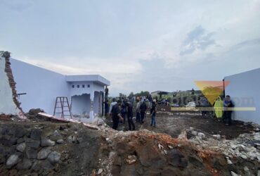 Tembok Griya Shanta Dibongkar Sekelompok Orang, Warga Lapor Polisi