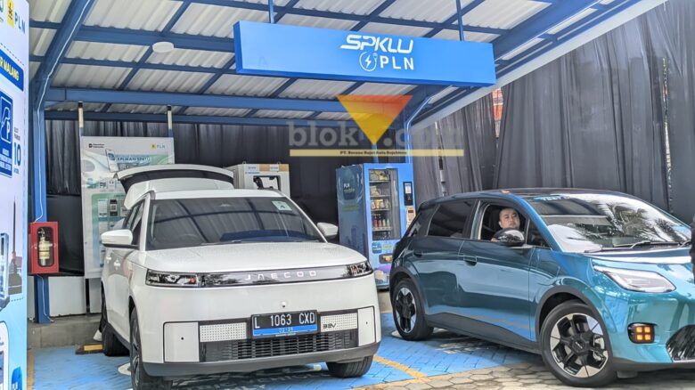 SPKLU yang berada di Kantor PLN UP3 Malang (blok-a.com / Yogga Ardiawan)