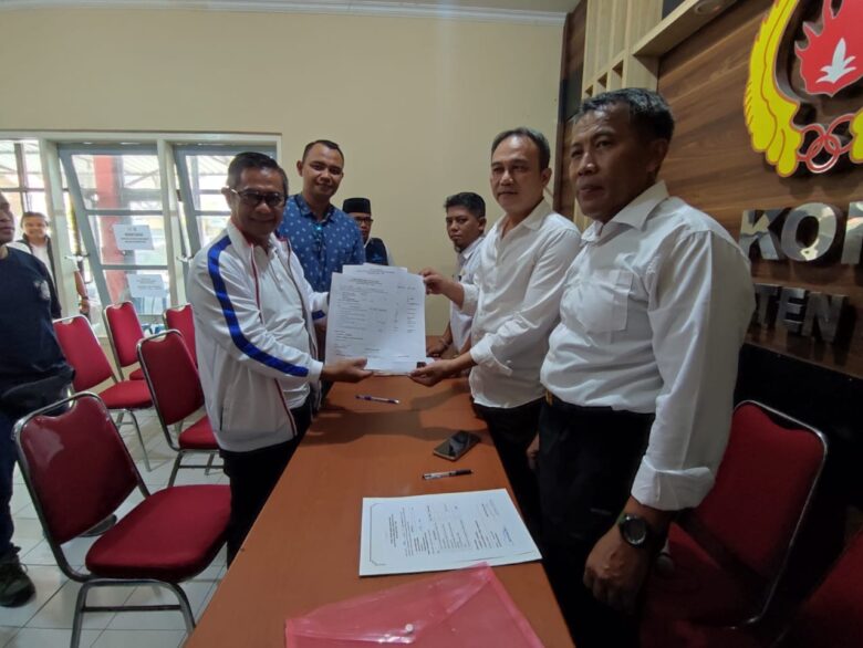 Ketua DPRD Kabupaten Malang, Darmadi menjadi pendaftar pertama dalam Calon Ketua Umum KONI Kabupaten Malang (ist)