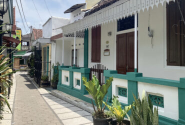 Salah satu kedai kopi yang berlokasi di dalam area kampung di Kota Malang (foto: Antaranews)