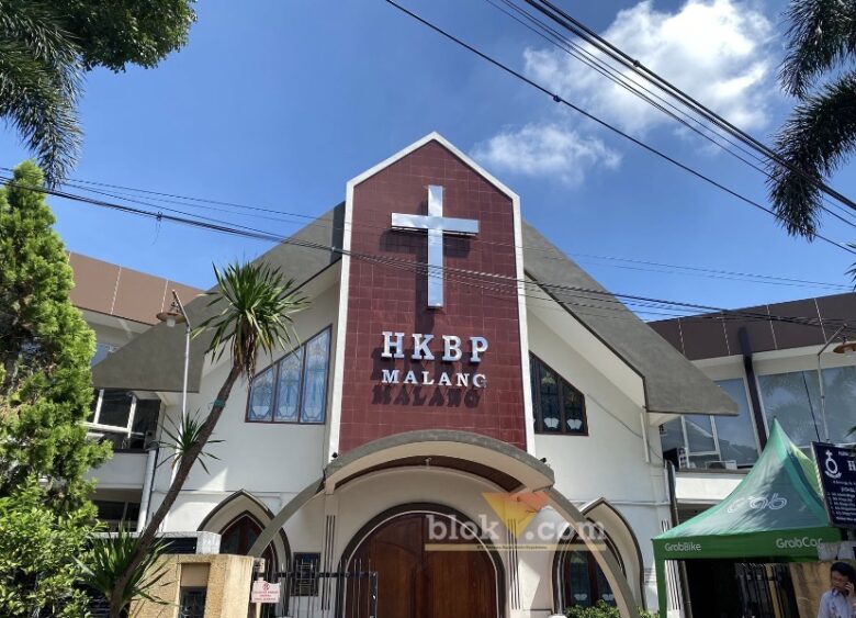 HKBP Bromo Buka Gereja Jadi Tempat Singgah Jemaah Mujahadah Kubro 1 Abad NU. (blok-a.com / M Berril Labiq)