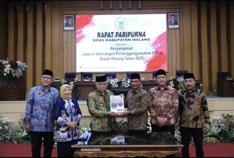 LKPJ Bupati Malang Tahun 2025 dalam rapat paripurna bersama DPRD Kabupaten Malang (prokopim)