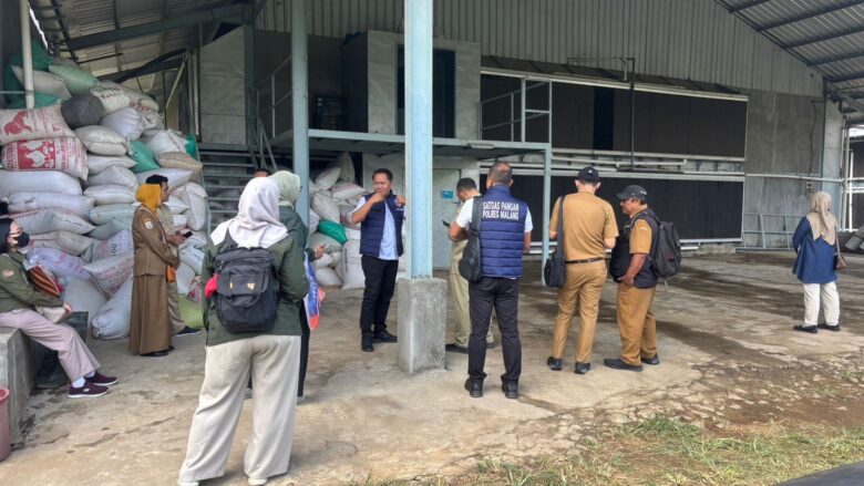 Pengecekan harga pangan di wilayah Kabupaten Malang oleh Bapanas dan Polres Malang (PolresMalang)