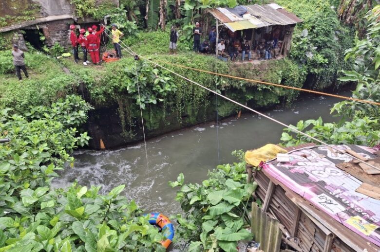 Bocah Hanyut di Sungai Kasin Belum Ditemukan, 27 Personel SAR Dikerahkan