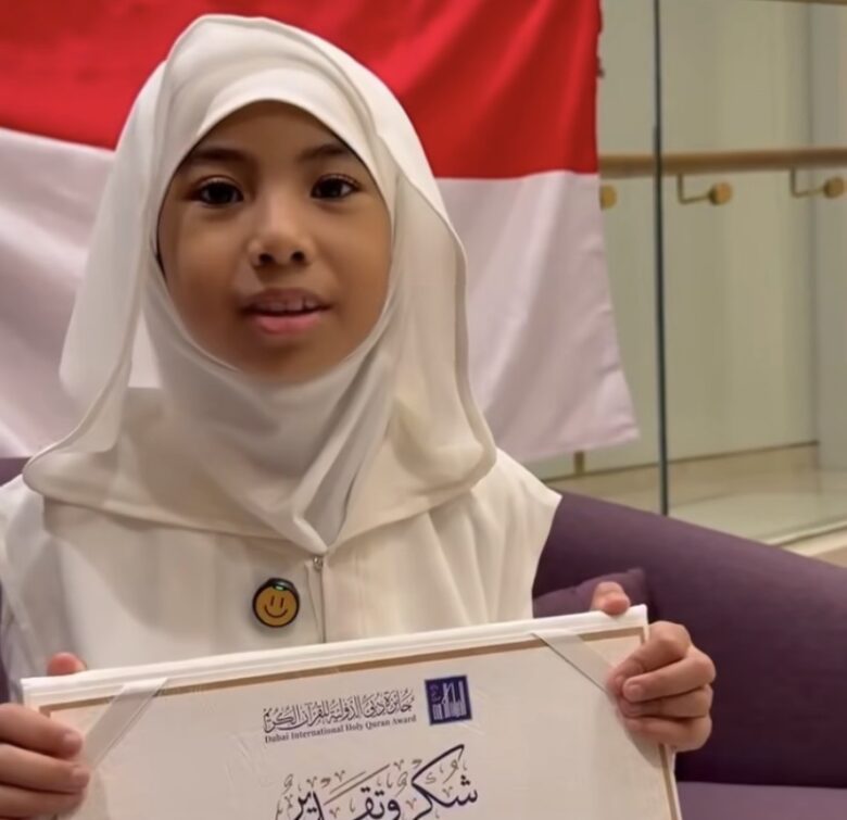 Membanggakan! Aisyah Hafizah Cilik Asal Malang Raih Juara 2 International Holy Qur’an Award di Dubai