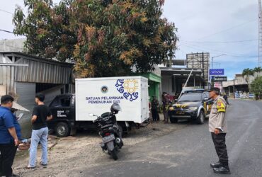 Kecelakaan tunggal yang melibatkan mobil operasional program Makan Bergizi Gratis (MBG) di Donomulyo (Polres Malang)