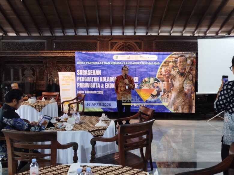 Kepala Dinas Pariwisata dan Kebudayaan Kabupaten Malang, Firmando Hasiholan Matondang dalam acara penguatan kolaborasi pelaku ekonomi kreatif (blok-a.com / Yogga Ardiawan)