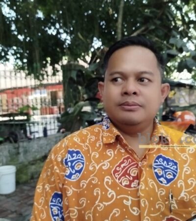 Wakil Ketua DPRD Kota Malang, Trio Agus Purwono saat diwawancarai awak media (blok-a.com / Yogga Ardiawan)