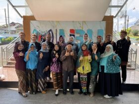 Kartini Tak Sekadar Kebaya, Rektor UIBU Ajak Perempuan Berdaya