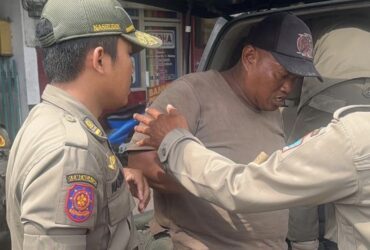 Meresahkan Pengendara, Pengamen Gedor Kaca Mobil di Malang Diamankan