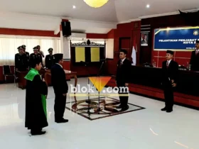 Pelantikan Tri Iman Prasetyono, sebagai Penjabat (Pj) Sekretaris Daerah (Sekda) Kota Blitar. (foto: Blok-a.com/Fajar)