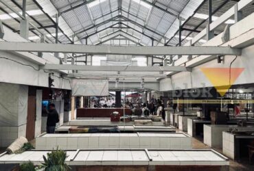 Bangunan Pasar Kebalen Kota Malang sebenarnya tampak jauh lebih baik setelah direvitalisasi pada 2023 lalu dengan anggaran Rp 3,2 miliar.