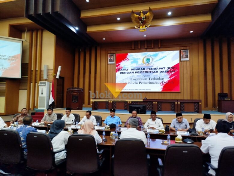 Rapat Dengar Pendapat dengan agenda yang bertajuk "Pengawasan Terhadap Tata Kelola Pemerintah Daerah" (blok-a.com / Yogga Ardiawan)