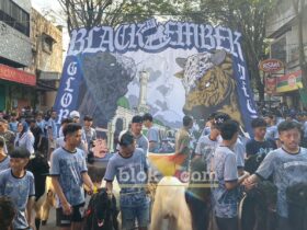 Tradisi arak-arakan Black Embek, yang terjaga sejak tahun 1980 oleh warga Kidul Pasar, Kota Malang (blok-a.com / M Berril Labiq)