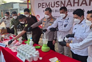 Kejari Kabupaten Malang Musnahkan Sabu dan 190 Ribu Rokok Ilegal