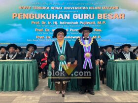 Rektor Unisma, Prof. Junaidi saat mengukuhkan Prof. Dwi Susilowati, S.P., M.P. diangkat menjadi Guru Besar Unisma Bidang Kepakaran Pengembangan Masyarakat Agribisnis, Sabtu (9/5/2026). (blok-a.com/ Zul)