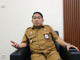 Kepala Dinas Perikanan Kabupaten Malang, Victor Sembiring saat menjelaskan ke awak media (istimewa)