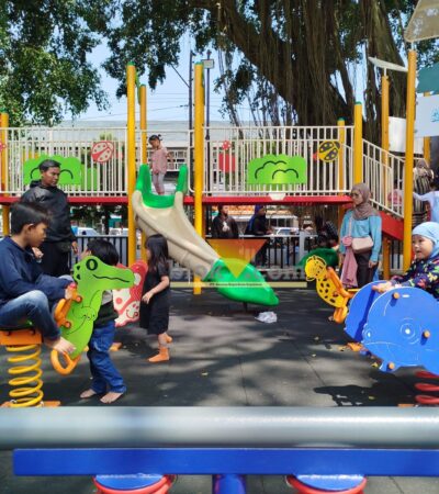 Area Playground di Alun-alun Kota Malang (blok-a.com / Yogga Ardiawan)