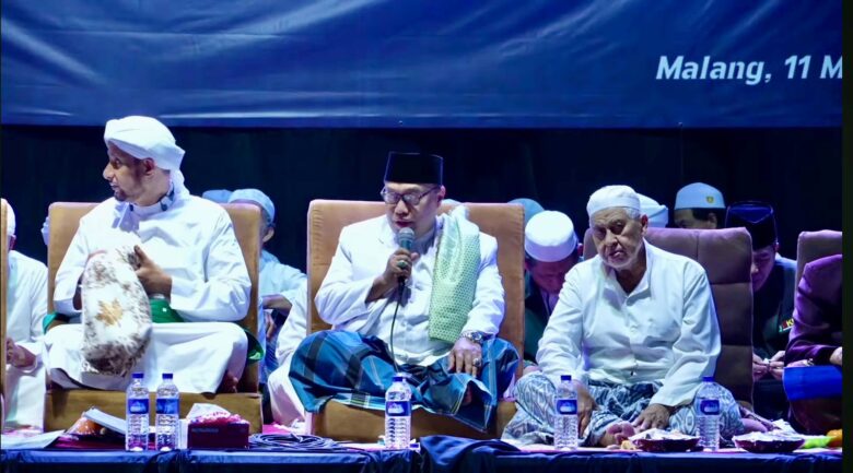 Rektor Unisma, Prof Junaidi saat menyampaikan sambutannya di hadapan jamaah Ar Ridwan. (tangkapan layar)