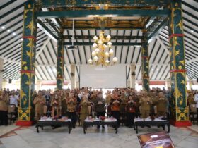Wakil Bupati Malang, Hj Lathifah Shohib saat mendampingi Wakil Kepala BPS RI, Sonny Harry Budiutomo dalam rapat koordinasi dan sosialisasi (Prokopim Kabupaten Malang)