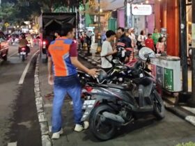 Puluhan Motor Nekat Parkir Liar di Kayutangan, 6 Diangkut Dishub
