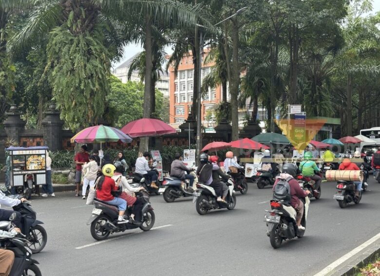 Sudah Berkali-kali Tipiring, PKL Jalan Veteran Malang Tetap Membandel