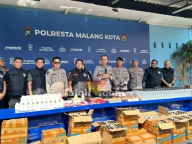 Polisi gagalkan peredaran 1.500 botol minuman beralkohol ilegal jenis arak Bali. (blok-a.com/ Berril Labiq)