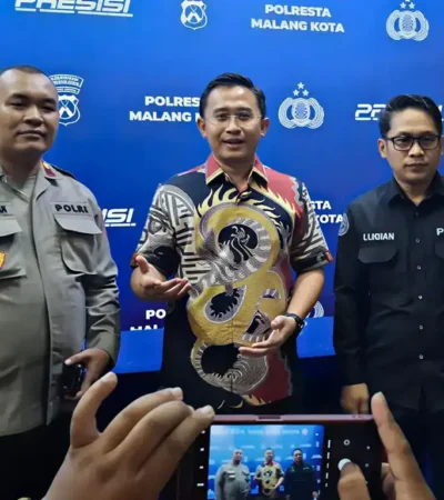 Kasatreskrim Polresta Malang Kota AKP Rahmad Aji Prabowo saat memberikan keterangan pada pers (foto: ist)