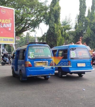 Angkutan Kota Malang yang dipersiapkan untuk angkot gratis (blok-a.com / Yogga Ardiawan)