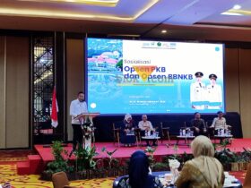Wali Kota Malang, Wahyu Hidayat dalam sosialisasi Opsen PKB dan BBNKB (blok-a.com / Yogga Ardiawan)