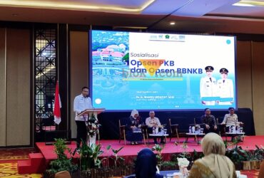 Wali Kota Malang, Wahyu Hidayat dalam sosialisasi Opsen PKB dan BBNKB (blok-a.com / Yogga Ardiawan)