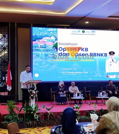 Wali Kota Malang, Wahyu Hidayat dalam sosialisasi Opsen PKB dan BBNKB (blok-a.com / Yogga Ardiawan)
