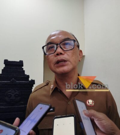 Kepala DPUBM Kabupaten Malang, Khairul Isnaidi Kusuma saat diwawancarai awak media (blok-a.com / Yogga Ardiawan)