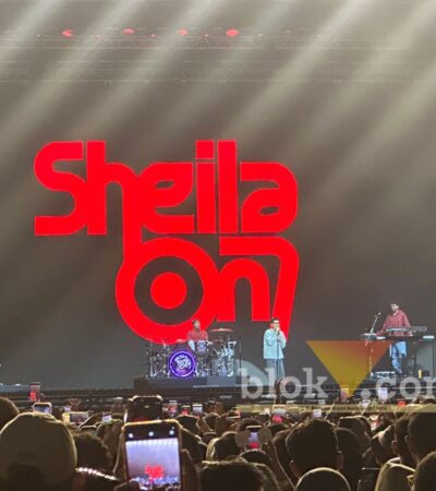 Sheila on 7 saat membawakan lagu-lagu andalannya di hadapan ribuan penonton dalam gelaran POLIPONI Si Paling Konser 2026 di Lapangan Rampal, Kota Malang, Sabtu (20/6/2026). (blok-a.com/ M Berril Labiq)