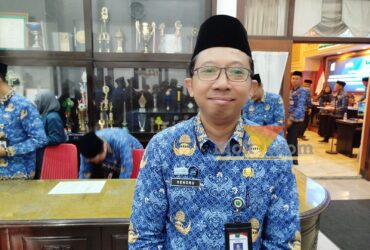 Plt Kepala BKPSDM Kota Malang, Hendru Martono saat diwawancarai awak media (blok-a.com / Yogga Ardiawan)
