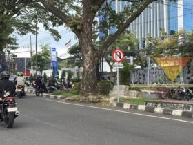 U-Turn di Jalan Soekarno-Hatta (Suhat) Kota Malang dipasang plang (blok-a/Bob Bimantara Leander)