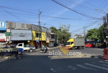 Perempatan Kasin di Kota Malang. Kawasan ini telah tercatat dalam peta kolonial sejak 1882 dan dikenal memiliki kaitan erat dengan perkembangan Islam serta perjuangan pasukan Hizbullah pada masa kemerdekaan. (blok-a.com/ M Berril Labiq)