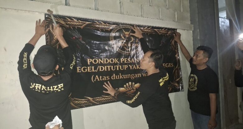 Penyegelan pondok pesantren di Lumbangsari Kecamatan Bululawang imbas dugaan pelecehan seksual oleh pengasuh pondok (istimewa)