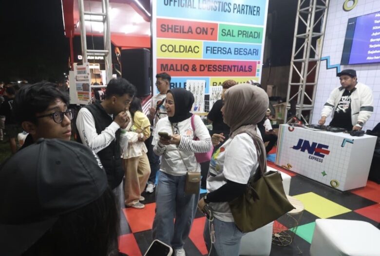 Di Balik Megahnya Konser Poliponi Malang, JNE Jadi Penopang Logistik