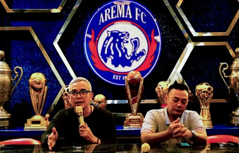Manajemen Arema FC tempuh jalur hukum status logo singa bertindik (foto: dok Arema FC)