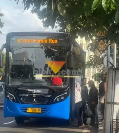 Bus TransJatim Koridor 1 saat beroperasi di wilayah Malang Raya (foto: Blok-a.com / Yogga Ardiawan)